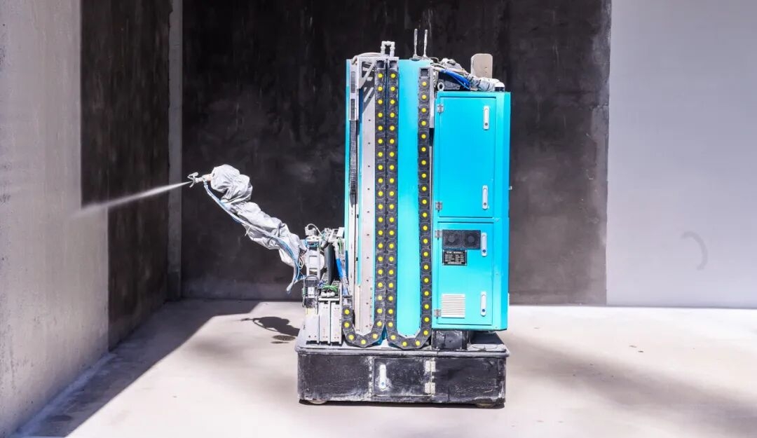 Wei Jian high-wall spray painting robot, empowering intelligent upgrade of large space spray painting